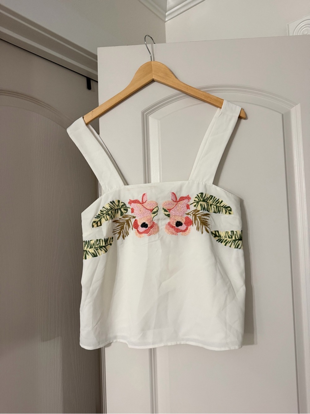 Show Me Your MuMu White Crop Top with Pink Floral Embroidery